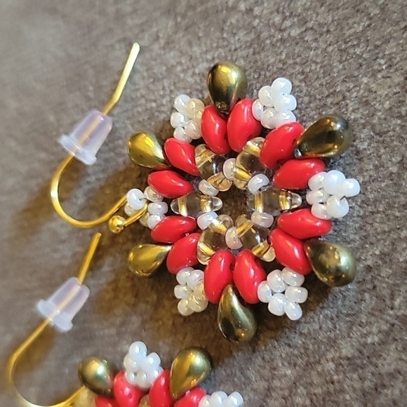 HANDMADE Beaded Czech Glass Christmas Holiday Snowflake Dangle Earrings - Picture 2 of 4